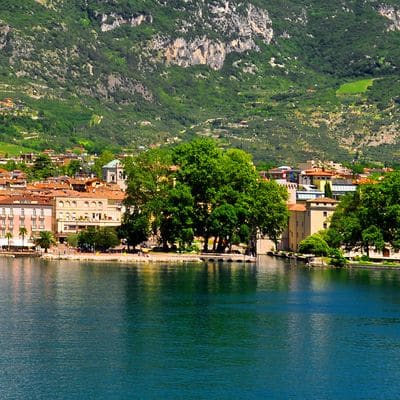 shutterstock_106007387_Vaclav_Volrab_3 Finanzierung Italien